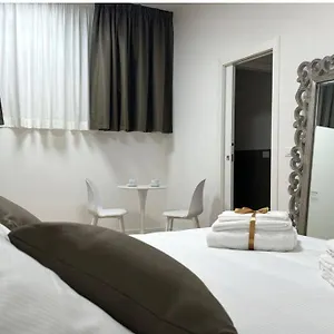 Casa vacanze Cola Di Rienzo 243 Relais-b, Roma
